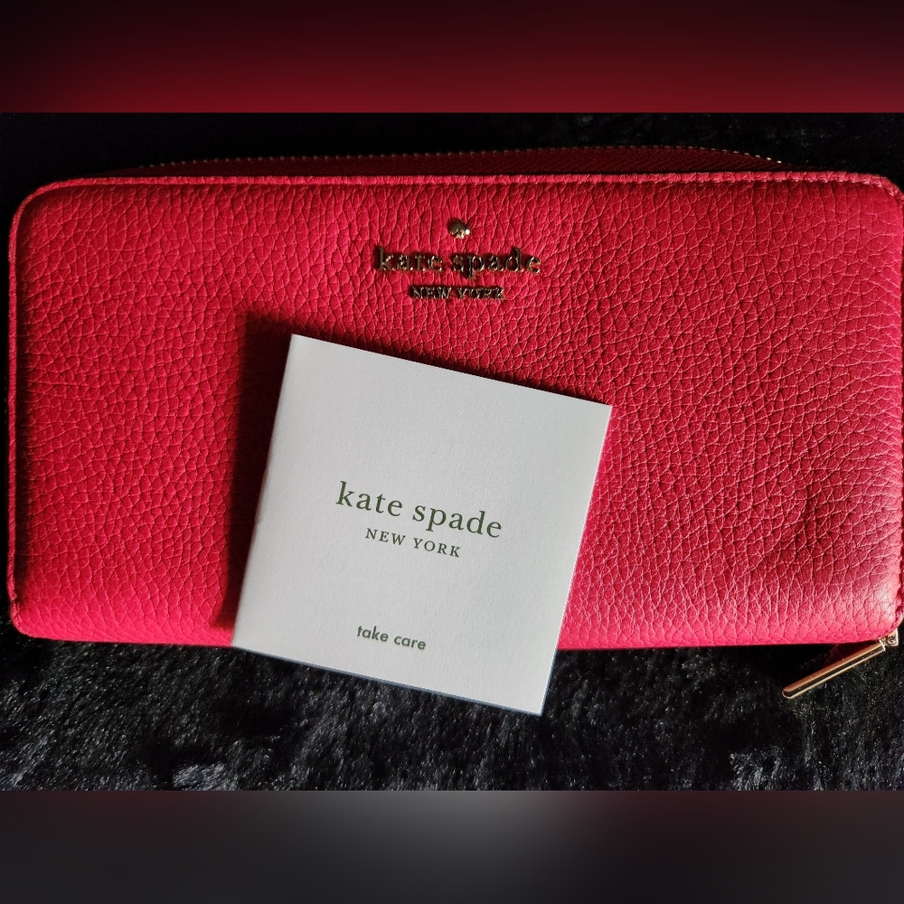 Kate spade zip wallet